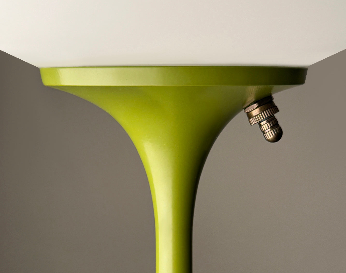 Acorn Stemlite Table Lamp in Avocado Green
