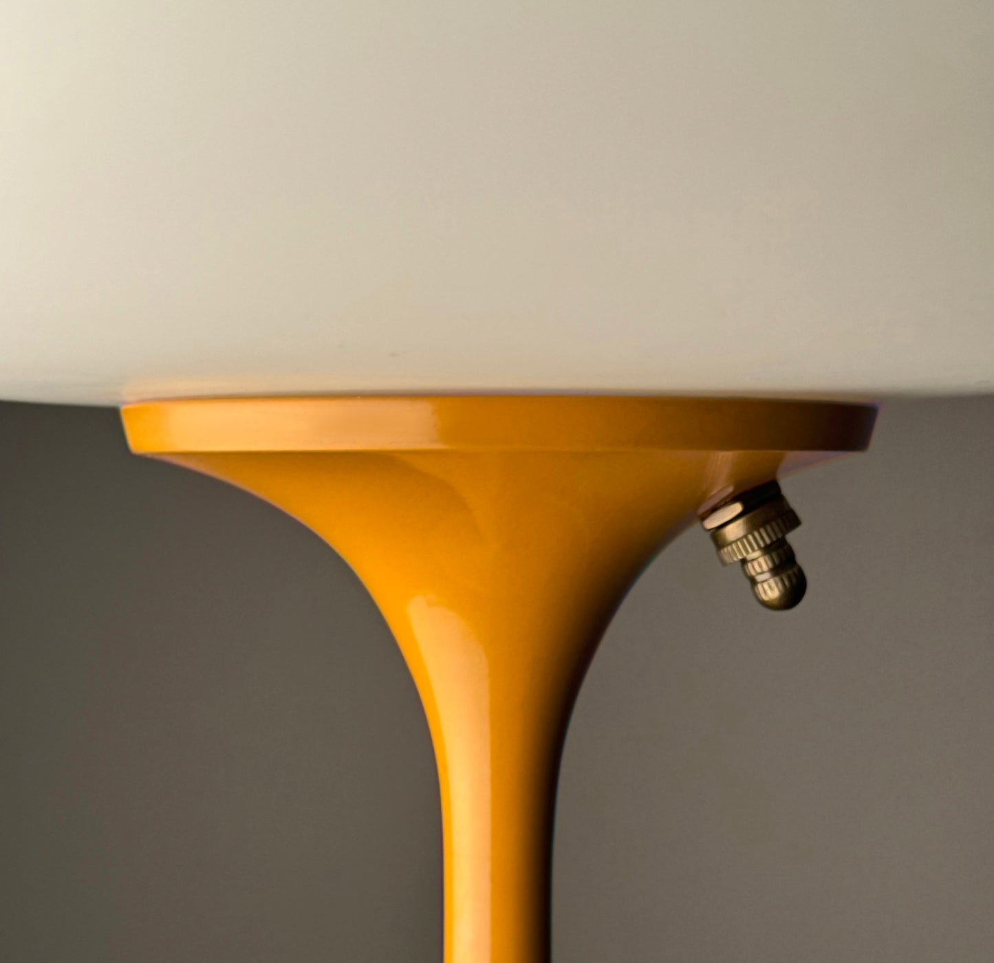 Short Stemlite Table Lamp in Butterscotch Yellow