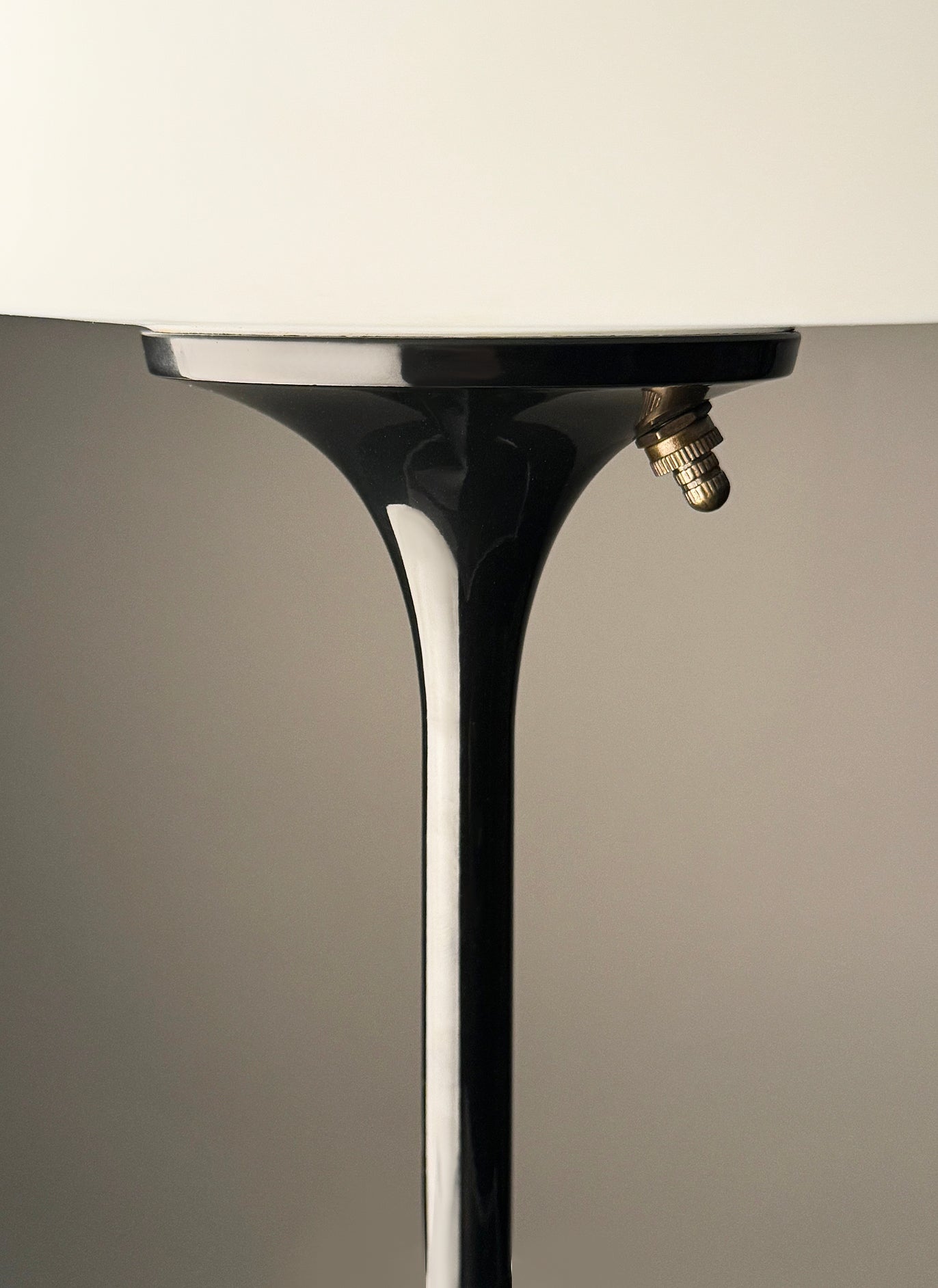 Tall Stemlite Table Lamp in Black Gloss